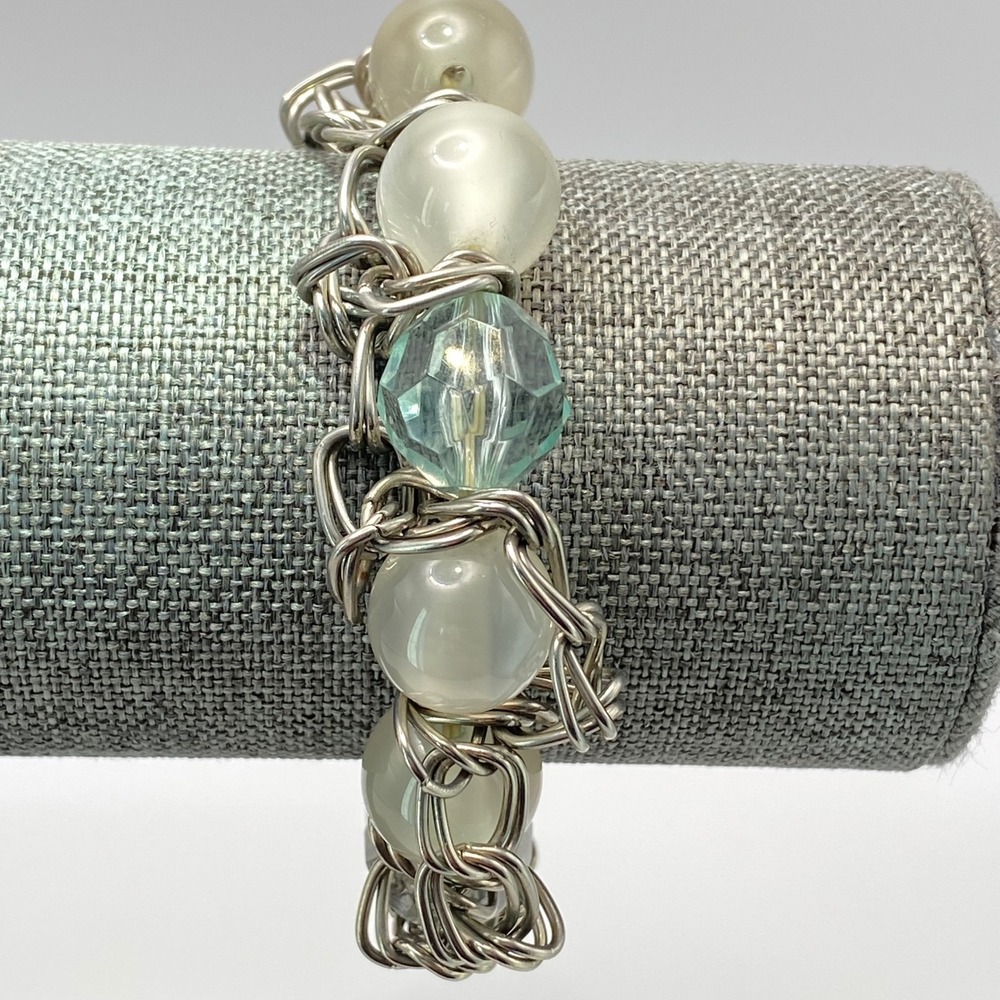 Vintage Stretch Bracelet Silver Tone Wire Wrap Faux Pearl Glass Bead Grey Blue